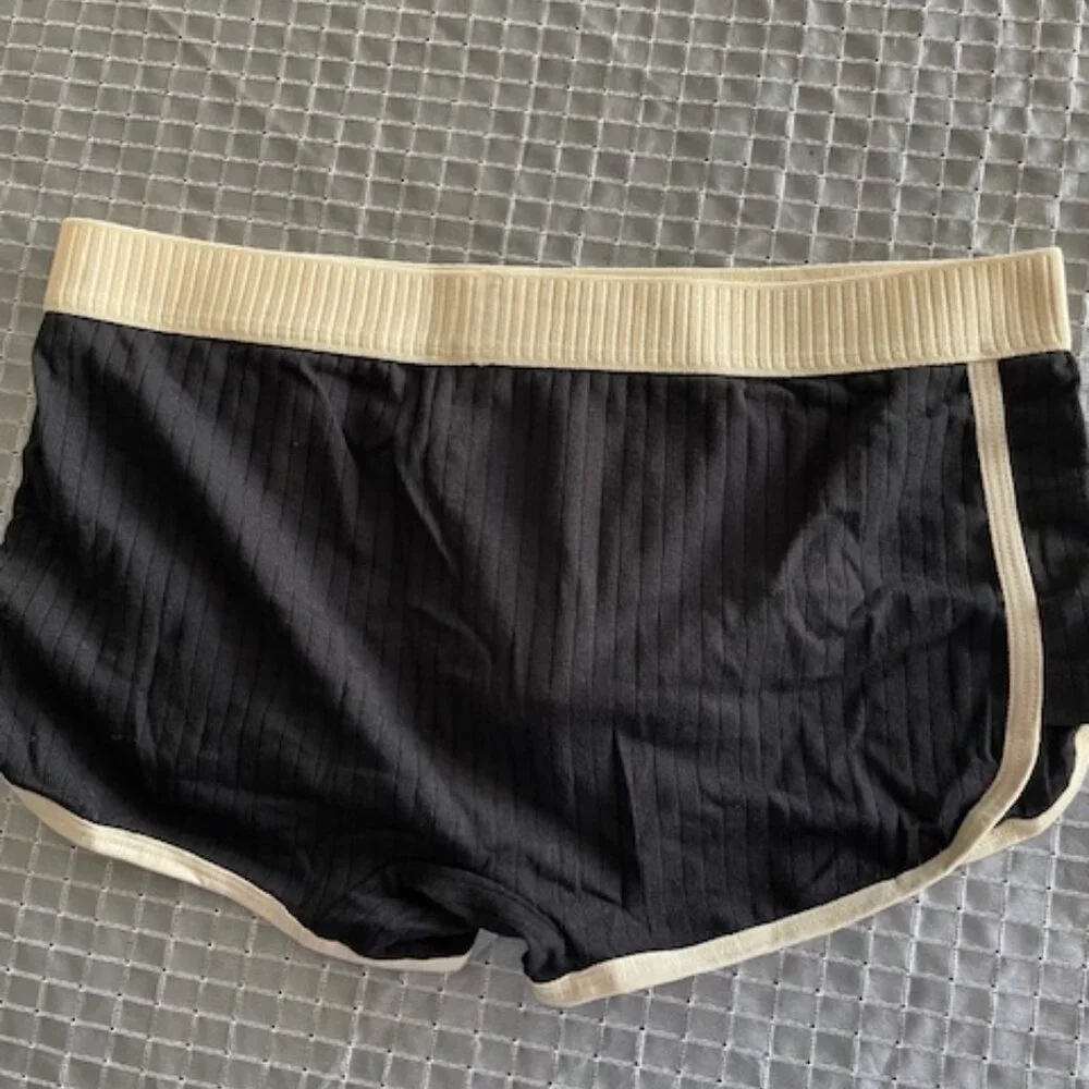 HJLong boxer briefs size L have  2 of them price is for one fit more like Medium - Picture 3 of 3